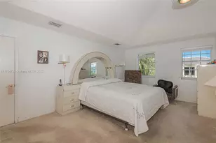 2518 NE 206th Terrace, Miami, FL 33180 - Photo 33