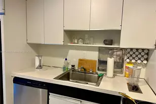 100 Bayview Dr, Sunny Isles Beach, FL 33160 - Photo 11