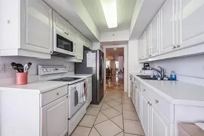 21205 Yacht Club Dr #1802, Aventura, FL 33180 - Photo 15