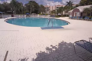 7513 Trent Dr, Tamarac, FL 33321 - Photo 5