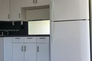 851 NE 14th Ave, Hallandale Beach, FL 33009 - Photo 9