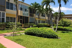 851 NE 14th Ave, Hallandale Beach, FL 33009 - Photo 3
