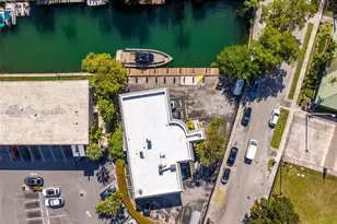 13131 Ixora Ct, North Miami, FL 33181 - Photo 9