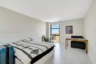 3675 N Country Club Dr, Aventura, FL 33180 - Photo 29