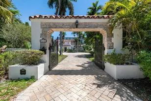 5661 Pine Tree Dr, Miami Beach, FL 33140 - Photo 5