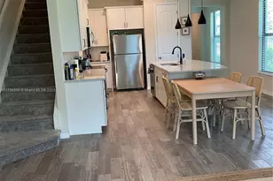 2131 N Appleton Cir N, Oakland Park, FL 33309 - Photo 9