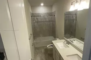 2131 N Appleton Cir N, Oakland Park, FL 33309 - Photo 37