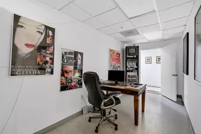 1110 Brickell Ave #601A, Miami, FL 33131 - Photo 23