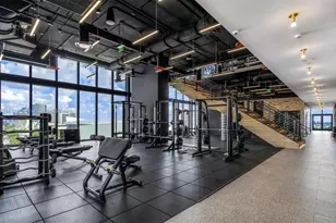 398 NE 5th St, Miami, FL 33132 - Photo 17