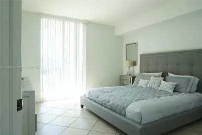 17555 Atlantic Blvd #606, Sunny Isles Beach, FL 33160 - Photo 9