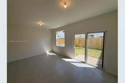 2851 SE 25th Rd, Homestead, FL 33035 - Photo 7