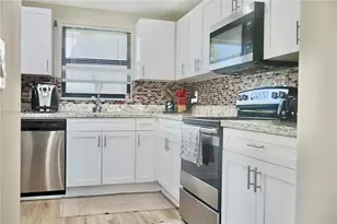 225 SE 10th St, Deerfield Beach, FL 33441 - Photo 7