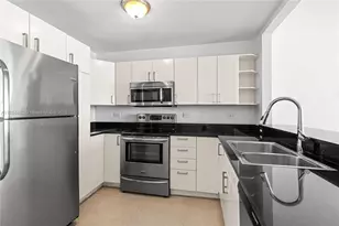 5601 Collins Ave, Miami Beach, FL 33140 - Photo 21