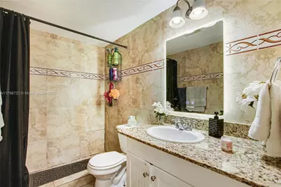 11930 NE 19th Dr #7, North Miami, FL 33181 - Photo 17