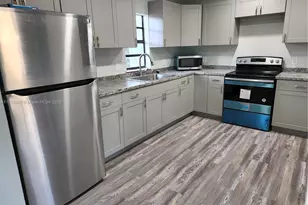 2465 NE 184th St, North Miami Beach, FL 33160 - Photo 19