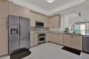 3340 NE 190th St, Aventura, FL 33180 - Photo 5