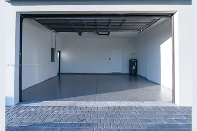 1817 NE 17th St, Other City - In The State Of Florida, FL 33909 - Photo 11