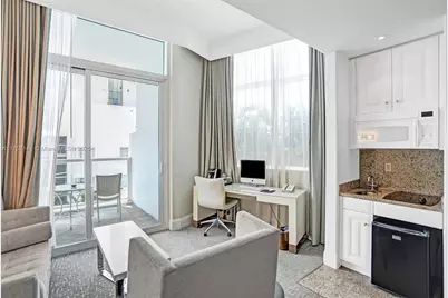 4401 Collins Ave #702/704, Miami Beach, FL 33140 - Photo 23