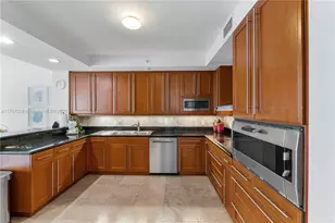 20201 E Country Club Dr, Aventura, FL 33180 - Photo 11