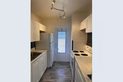 19001 NE 2nd Ave #1404, Miami, FL 33179 - Photo 1