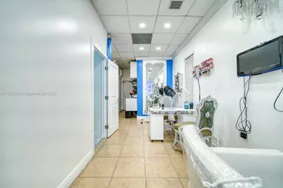 Beauty Salon For Sale 0N Sunset Blvd, South Miami, FL 33143 - Photo 7
