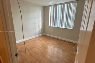 492 NW 165th St Rd, Miami, FL 33169 - Photo 9