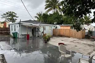2380 NW 133rd St, Miami, FL 33167 - Photo 17