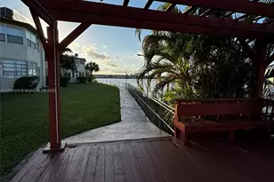 1601 NE Miami Gardens Dr, Miami, FL 33179 - Photo 51