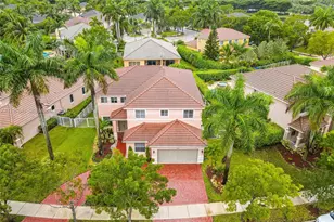 1065 Nandina Dr, Weston, FL 33327 - Photo 7