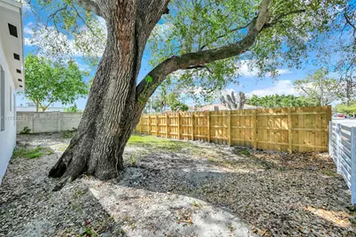 7990 NW 8th Ave, Miami, FL 33150 - Photo 39