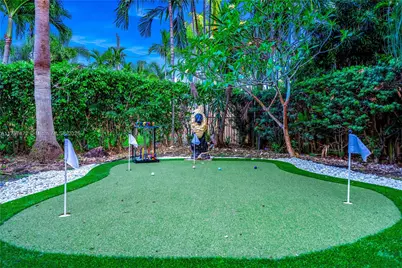 1652 NE 39th St, Oakland Park, FL 33334 - Photo 37