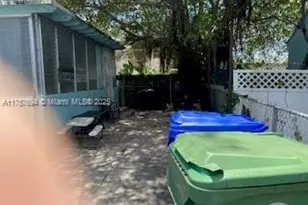 2156 NW 32nd St, Miami, FL 33142 - Photo 3