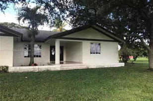 22171 SW 274th St, Homestead, FL 33031 - Photo 9