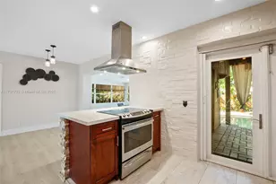 2725 NE 21st Ave, Fort Lauderdale, FL 33306 - Photo 11