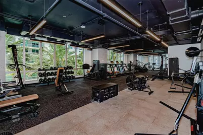 227 NE 2nd St #1805, Miami, FL 33132 - Photo 31