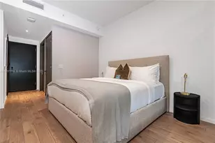 398 NE 5th St, Miami, FL 33132 - Photo 13