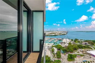 398 NE 5th St, Miami, FL 33132 - Photo 21