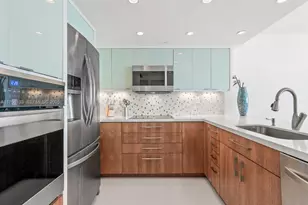 400 South Pointe Dr, Miami Beach, FL 33139 - Photo 7