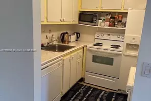 1011 Ellesmere A, Deerfield Beach, FL 33442 - Photo 7