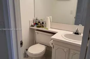 1011 Ellesmere A, Deerfield Beach, FL 33442 - Photo 9