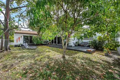 551 Morningside Dr, Miami Springs, FL 33166 - Photo 9