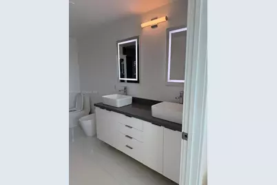 888 Biscayne Blvd #4701, Miami, FL 33132 - Photo 73