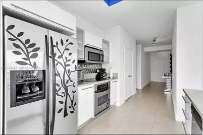 888 Biscayne Blvd #4701, Miami, FL 33132 - Photo 21