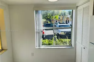 4037 NW 90th Ave, Sunrise, FL 33351 - Photo 13