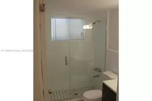 1035 Meridian Ave, Miami Beach, FL 33139 - Photo 13