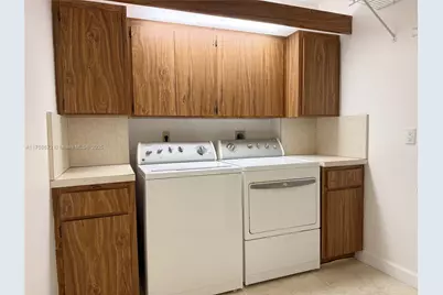 1504 S Whitehall Dr #206, Davie, FL 33324 - Photo 31