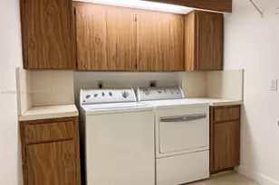 1504 S Whitehall Dr, Davie, FL 33324 - Photo 31