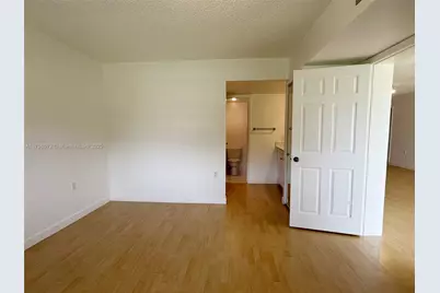 1504 S Whitehall Dr #206, Davie, FL 33324 - Photo 21