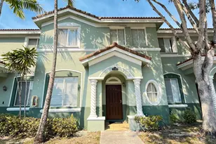 2462 SE 15th Pl, Homestead, FL 33035 - Photo 1