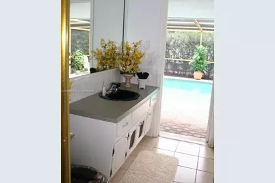 1933 Twin Dolphin Lane, Fort Lauderdale, FL 33316 - Photo 17